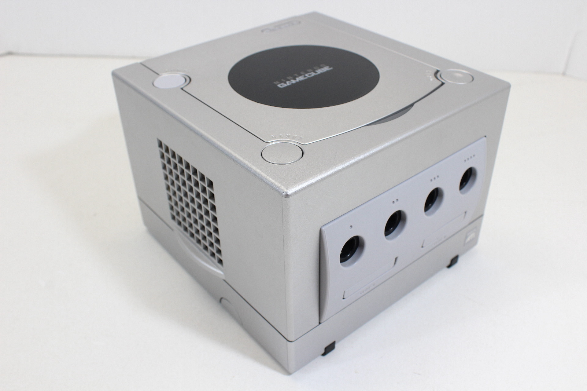 Nintendo Gamecube Boxed Platinum Silver Console 1 Controller AC AV English  GC (B)