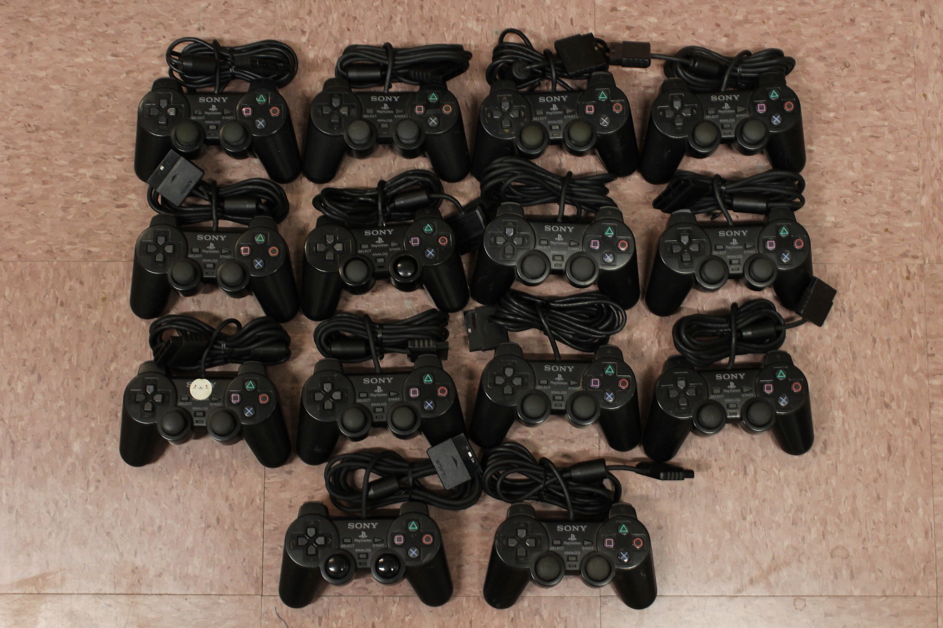 Wholesale Lot of 14 Official PlayStation 2 Dualshock Controllers OEM PS PS2 & Not Working Properly) – Retro Games