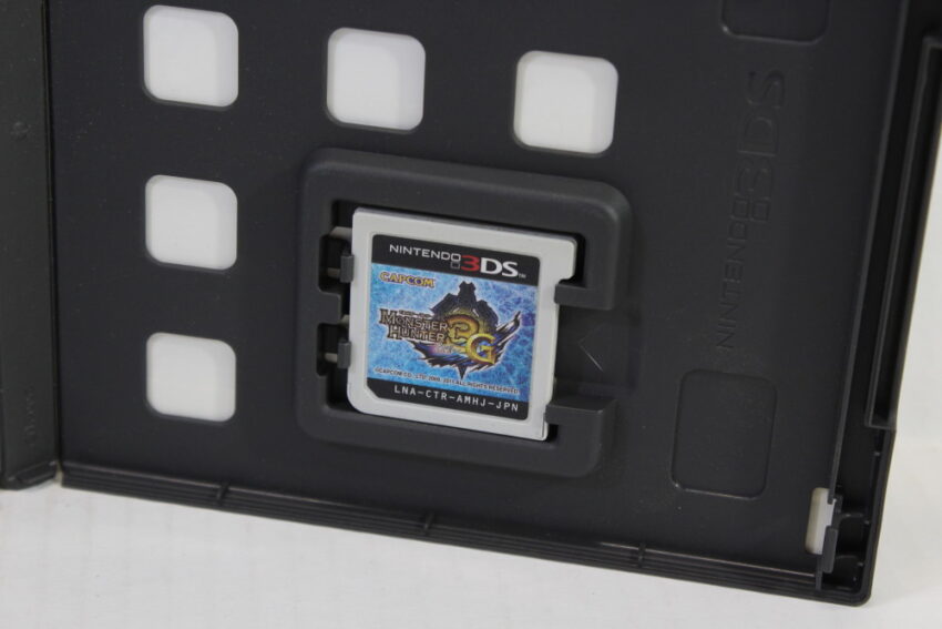 Lot of 4 Monster Hunter Tri 3G, 4, 4G, and X Cross (B) Nintendo 3DS