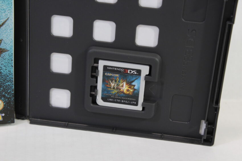 Lot of 4 Monster Hunter Tri 3G, 4, 4G, and X Cross (B) Nintendo 3DS