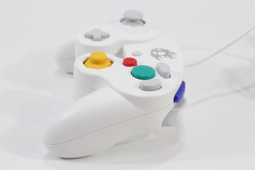 Official Nintendo Gamecube Controller Super Smash Bros White Boxed T3 OEM GC (A)