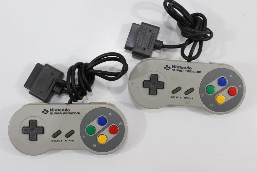 Nintendo Super Famicom Console Controller x 2 OEM NOT WORKING SFC (For Parts DIY Repair)
