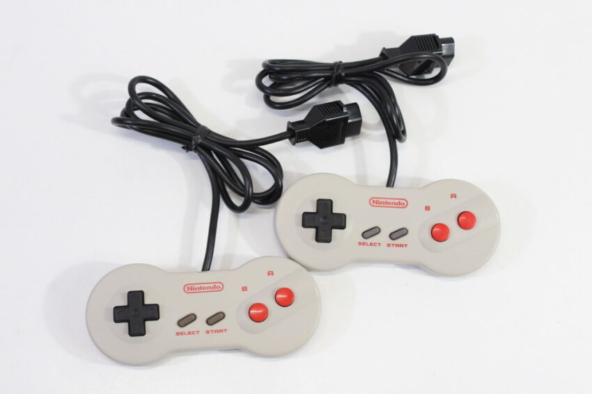 Lot of 2 Famicom Dogbone Controller HVC-102 (B) Nintendo Famicom FC NES