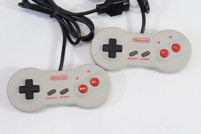 Lot of 2 Famicom Dogbone Controller HVC-102 (B) Nintendo Famicom FC NES