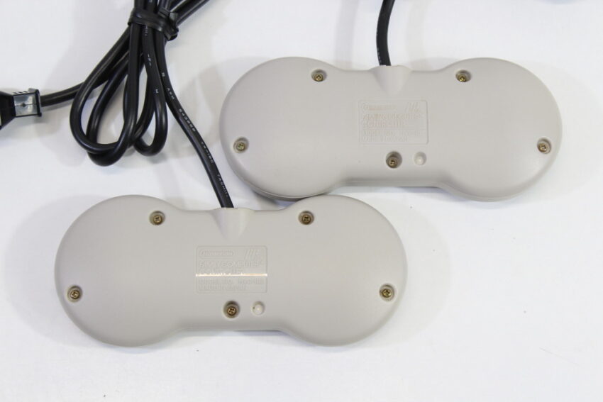 Lot of 2 Famicom Dogbone Controller HVC-102 (B) Nintendo Famicom FC NES