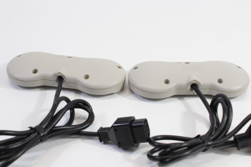 Lot of 2 Famicom Dogbone Controller HVC-102 (B) Nintendo Famicom FC NES