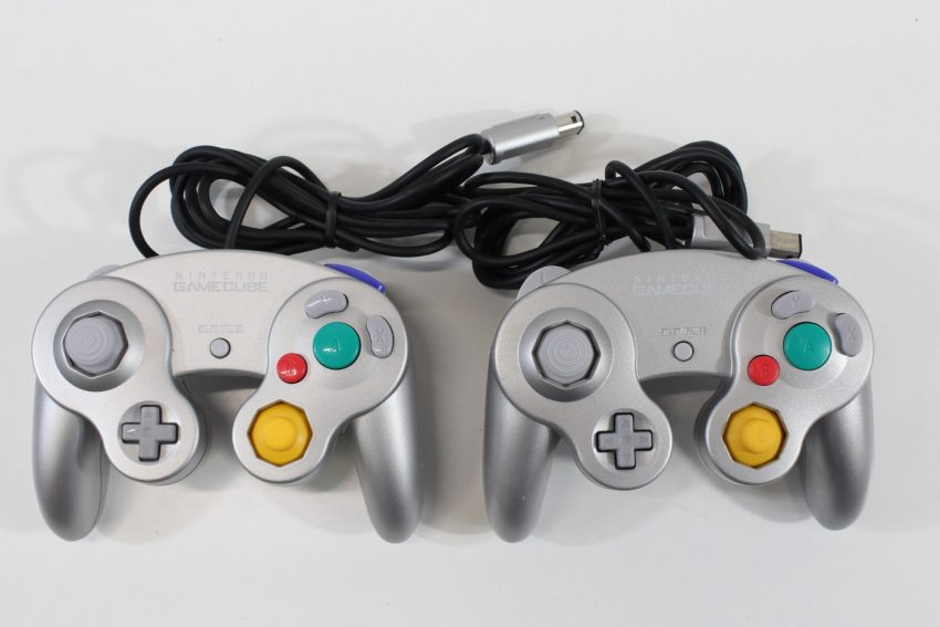 Lot of 2 Official Nintendo Gamecube Controller Platinum Silver T3 Stick OEM GC (B)