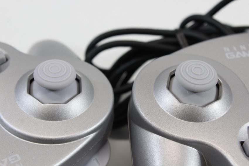 Lot of 2 Official Nintendo Gamecube Controller Platinum Silver T3 Stick OEM GC (B)