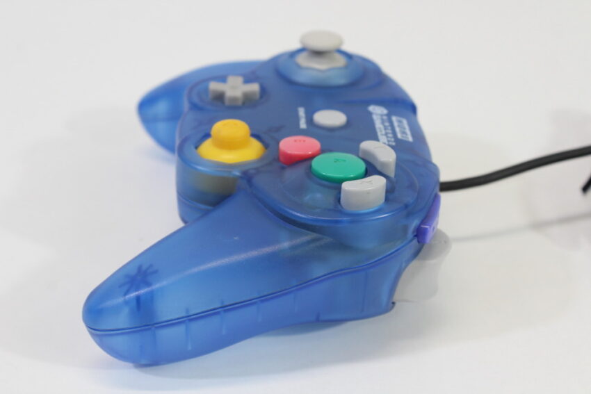Official HORI Pad Cube Nintendo Gamecube Controller Clear Blue (B)