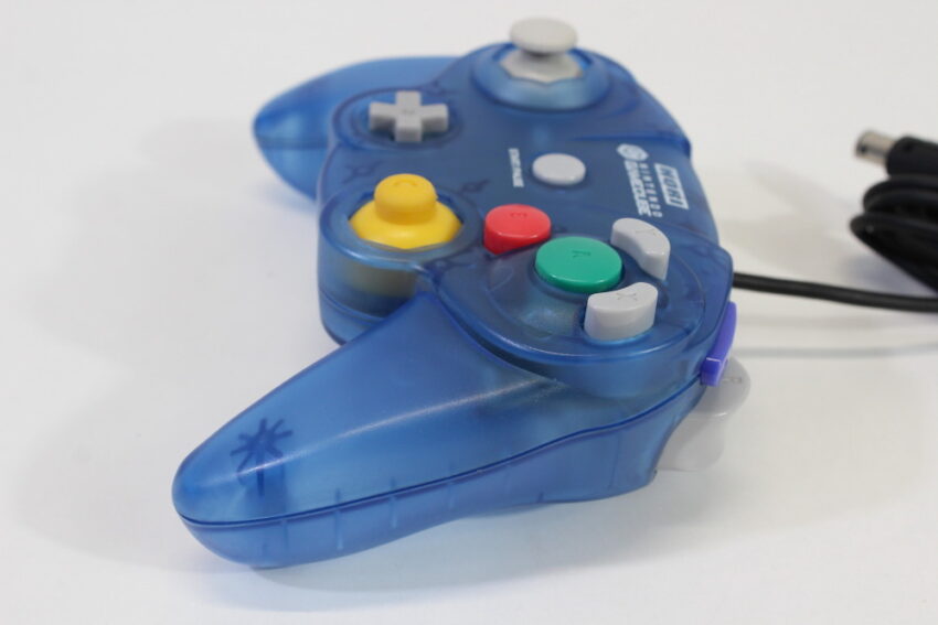 Official HORI Pad Cube Nintendo Gamecube Controller Clear Blue (B)