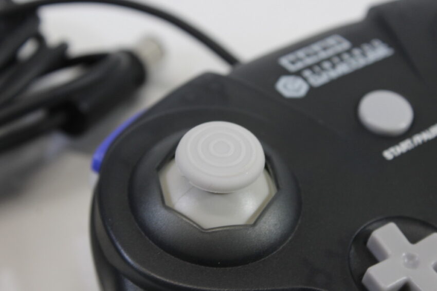 Official HORI Pad Cube Nintendo Gamecube Controller Clear Black (B)