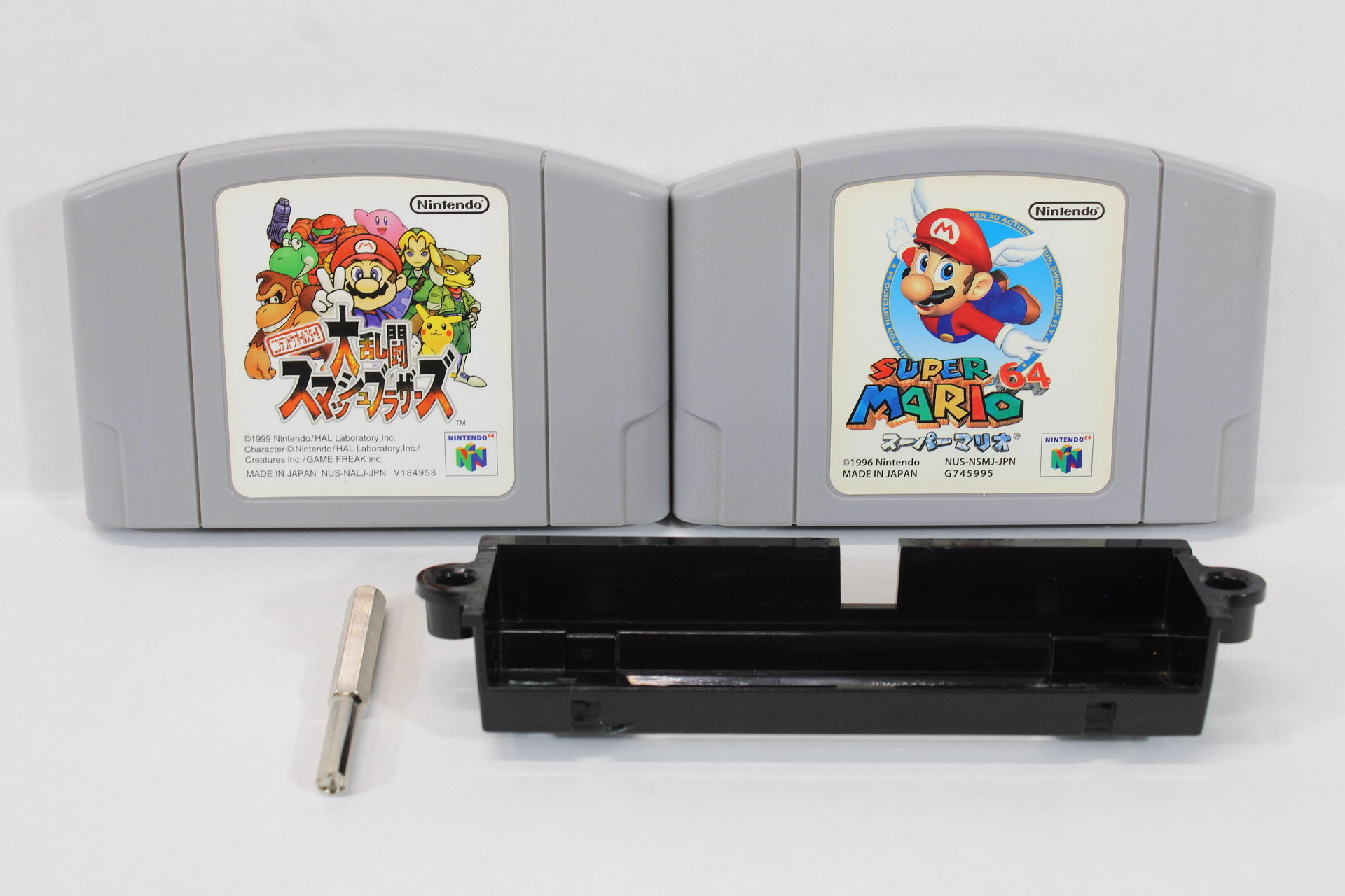 Lot of 2 Super Mario 64 & Smash Bros With OEM Region Free Tray and