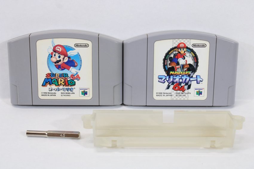 Lot of 2 Super Mario 64 & Mario Kart With OEM Region Free Tray and Security Bit N64 (B)