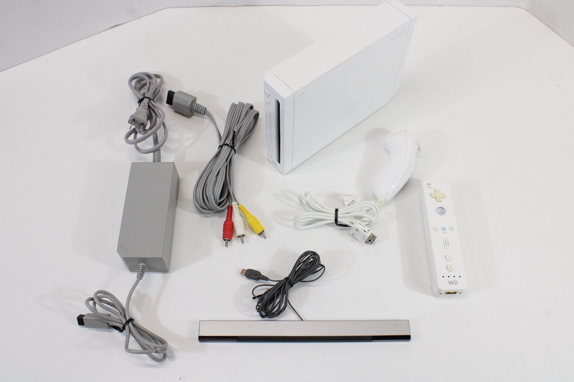 Nintendo Wii Gaming Console