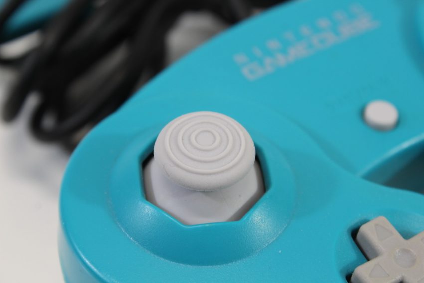 Official Nintendo Gamecube Controller Emerald Blue Teal T3 OEM Cosmetic Wears Cord Damaged GC (C)