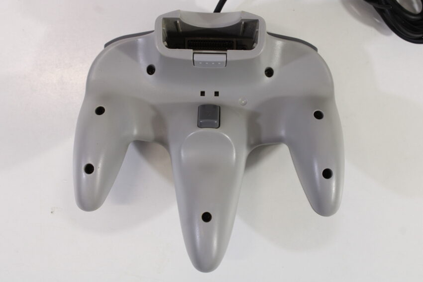 Official Nintendo 64 Controller Gray 7/10 Tight Stick Discolored N64 (B)