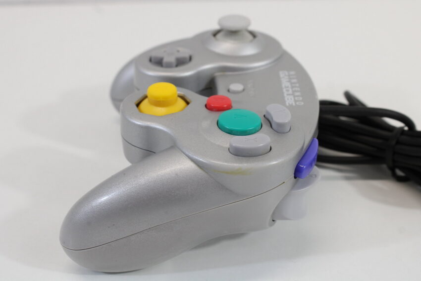 Official Nintendo Gamecube Controller Platinum Silver Cosmetic Wears GC (C)