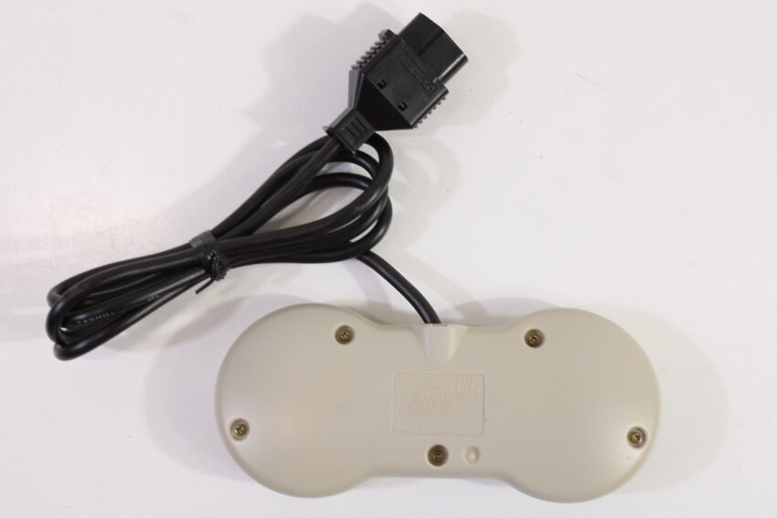 AV Famicom Console "New Famicom" Controller x1 AC Adapter AV Cable & NES Pin Converter (B) Nintendo Famicom FC