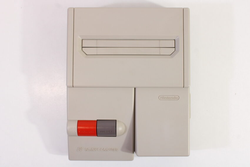 AV Famicom Console "New Famicom" Controller x1 AC Adapter AV Cable & NES Pin Converter (B) Nintendo Famicom FC