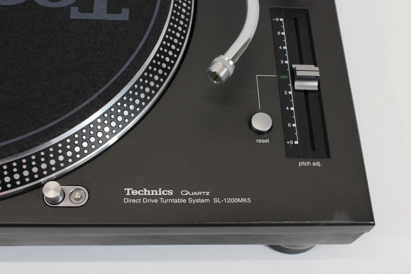 Technics SL-1200MK5 Quartz Direct Drive Turntable System (A