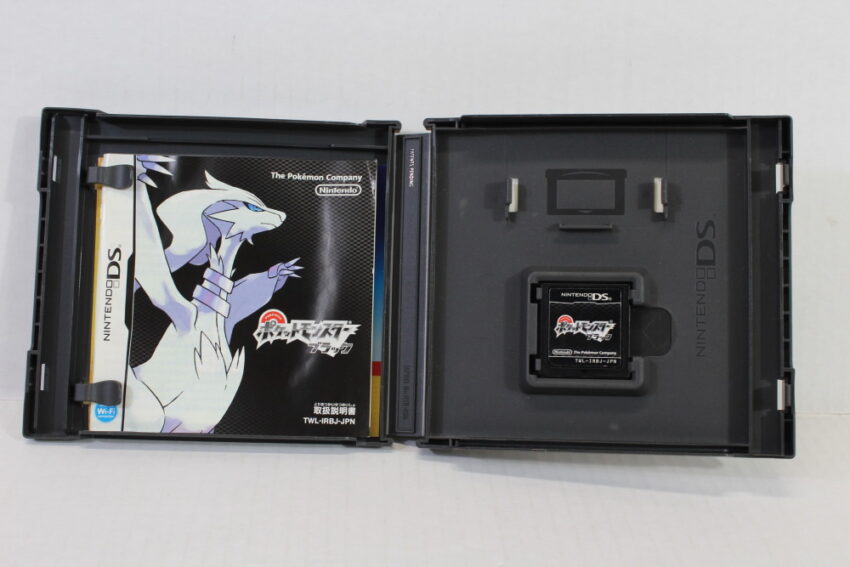 Pokemon Black CIB DSi Region Locked (B) Nintendo DS NDS