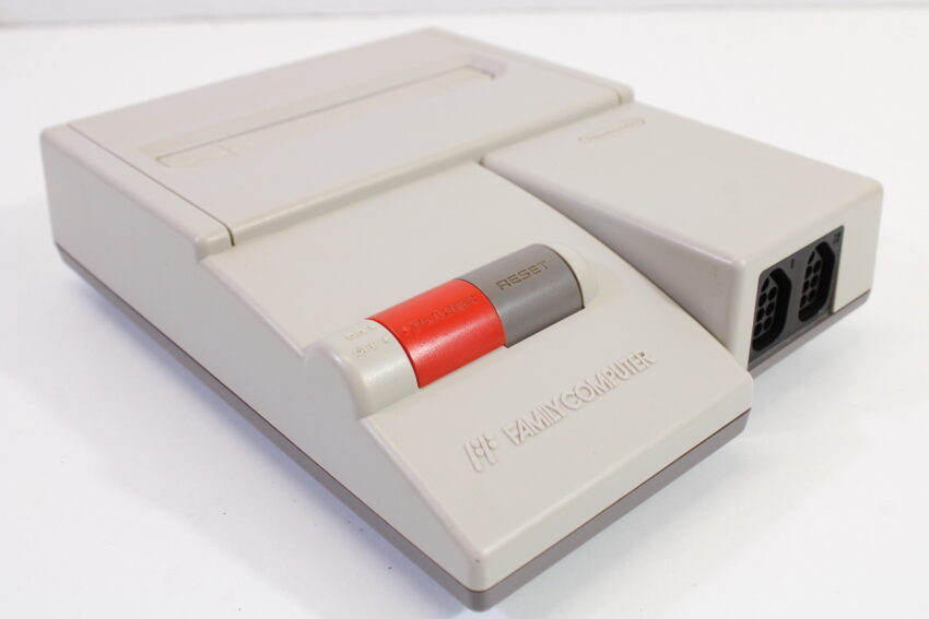 AV Famicom Console "New Famicom" Controller x1 AC Adapter AV Cable & NES Pin Converter (B) Nintendo Famicom FC