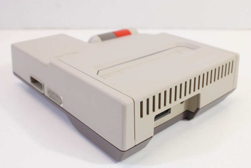 AV Famicom Console "New Famicom" Controller x1 AC Adapter AV Cable & NES Pin Converter (B) Nintendo Famicom FC