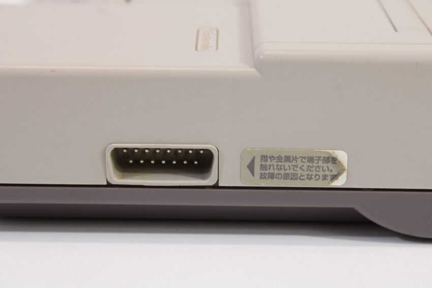 AV Famicom Console "New Famicom" Controller x1 AC Adapter AV Cable & NES Pin Converter (B) Nintendo Famicom FC