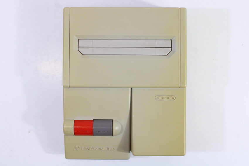 AV Famicom Console "New Famicom" Controller x1 AC Adapter AV Cable & NES Pin Converter (B) Nintendo Famicom FC