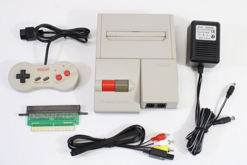 AV Famicom Console "New Famicom" Controller x1 AC Adapter AV Cable & NES Pin Converter (B) Nintendo Famicom FC