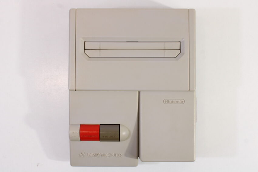 AV Famicom Console "New Famicom" Controller x1 AC Adapter AV Cable & NES Pin Converter (B) Nintendo Famicom FC