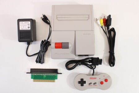 AV Famicom Console "New Famicom" Controller x1 AC Adapter AV Cable & NES Pin Converter (B) Nintendo Famicom FC