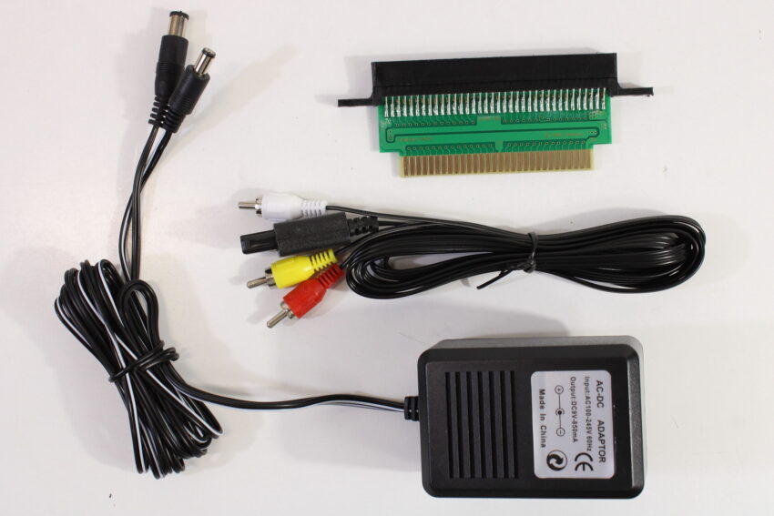 AV Famicom Console "New Famicom" Controller x1 AC Adapter AV Cable & NES Pin Converter Has Cigarette Odor (C) Nintendo Famicom FC