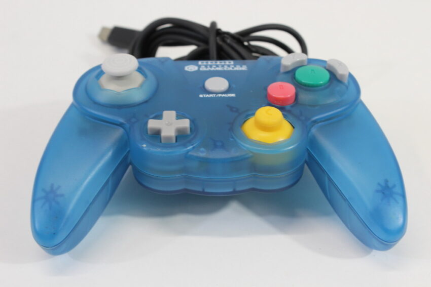 Official HORI Pad Cube Nintendo Gamecube Controller Clear Blue (B)