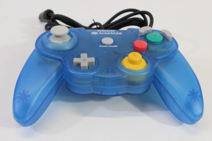 Official HORI Pad Cube Nintendo Gamecube Controller Clear Blue (A)