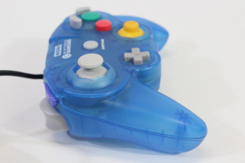 Official HORI Pad Cube Nintendo Gamecube Controller Clear Blue (A)