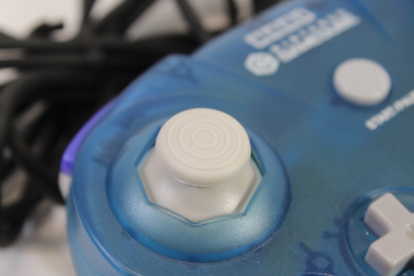 Official HORI Pad Cube Nintendo Gamecube Controller Clear Blue (B)