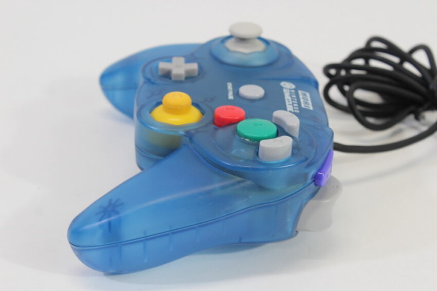 Official HORI Pad Cube Nintendo Gamecube Controller Clear Blue (B)