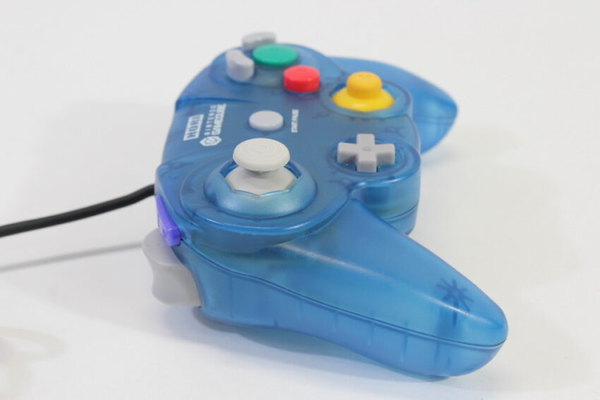 Official HORI Pad Cube Nintendo Gamecube Controller Clear Blue (B)
