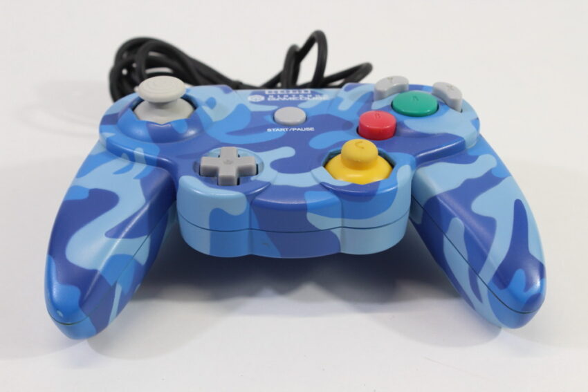Official HORI Pad Cube Nintendo Gamecube Controller Blue Camo (B)