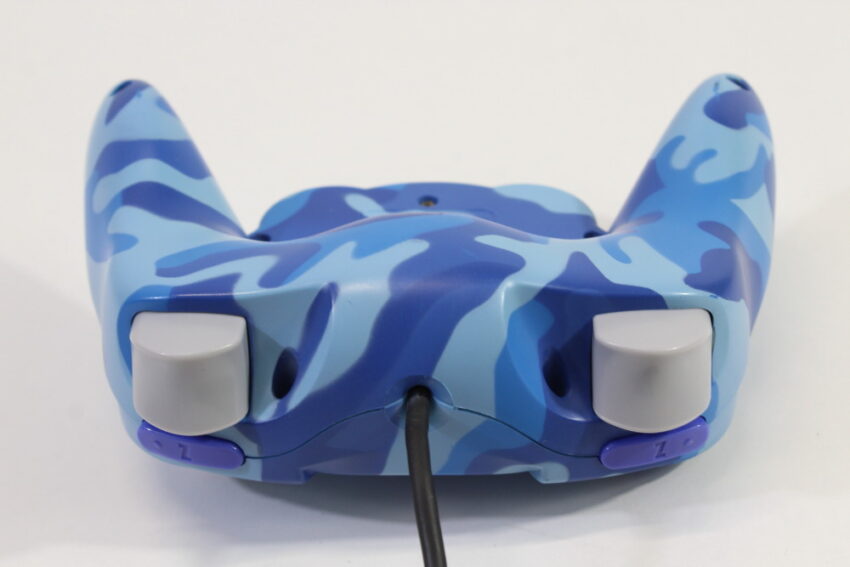 Official HORI Pad Cube Nintendo Gamecube Controller Blue Camo (B)