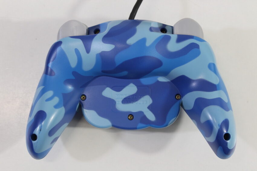 Official HORI Pad Cube Nintendo Gamecube Controller Blue Camo (B)