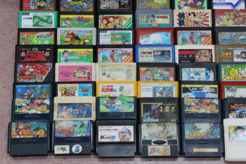 Wholesale Lot of 150 Nintendo Famicom Games FC (Untested)