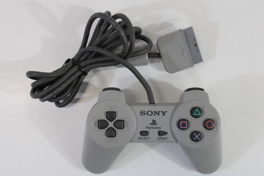 Official Sony PlayStation Controller Pad Gray SCPH-1080 OEM (B)