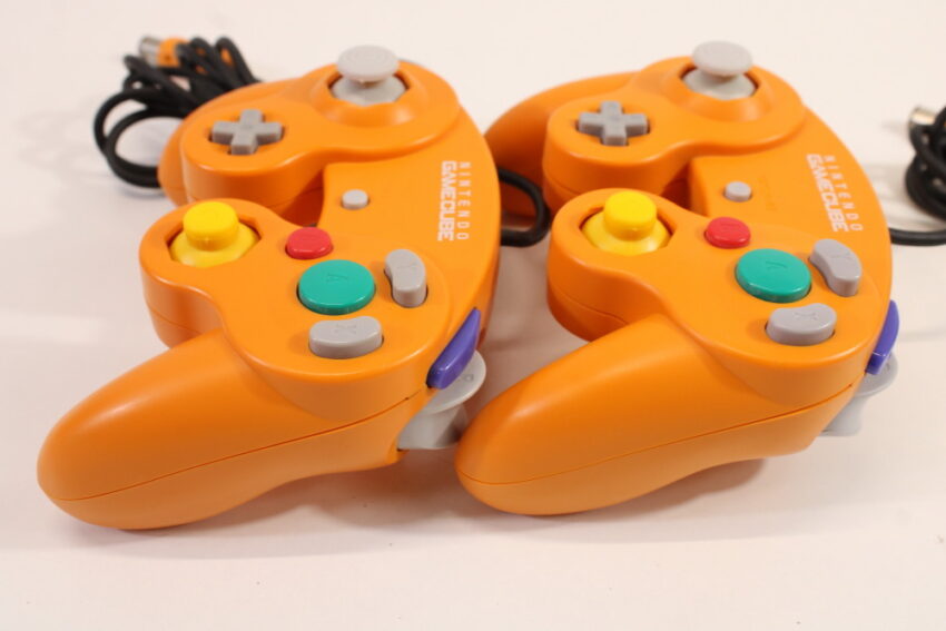 Lot of 2 Official Nintendo Gamecube Controller Spice Orange Discolored GC (C) GameCube