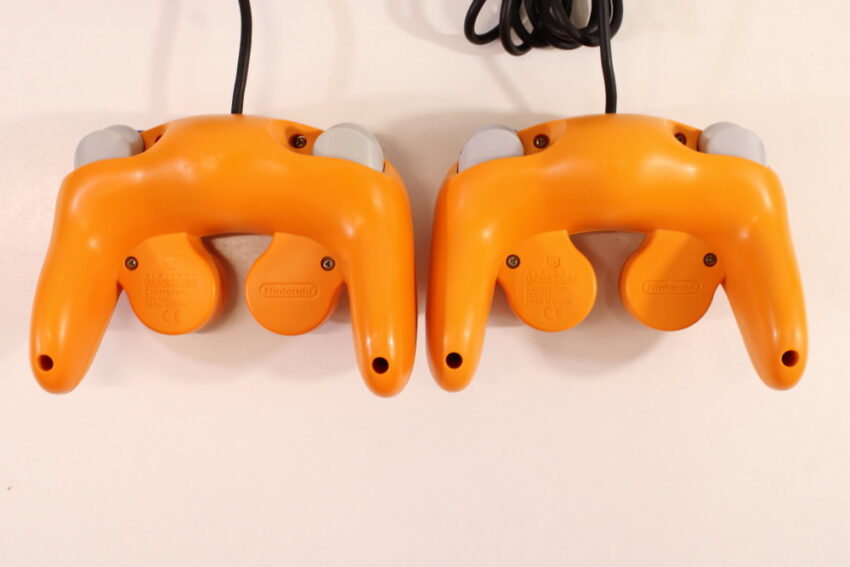 Lot of 2 Official Nintendo Gamecube Controller Spice Orange Discolored GC (C) GameCube