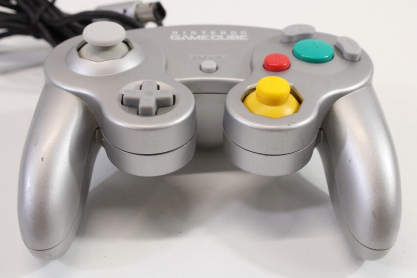 Official Nintendo Gamecube Controller Platinum Silver Cosmetic Wears GC (C)