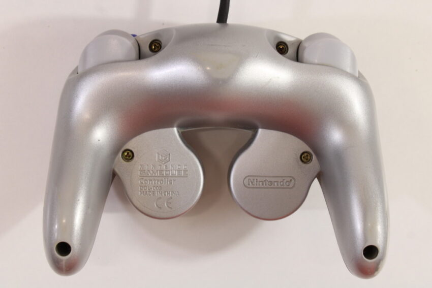 Official Nintendo Gamecube Controller Platinum Silver Cosmetic Wears GC (C)