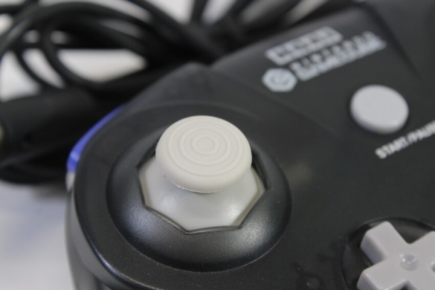 Official HORI Pad Cube Nintendo Gamecube Controller Clear Black (B)
