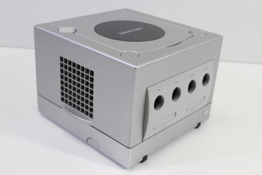 Nintendo GameCube Platinum Silver Console & Controller AC Adapter AV Cable GC Play US Region Games (B)